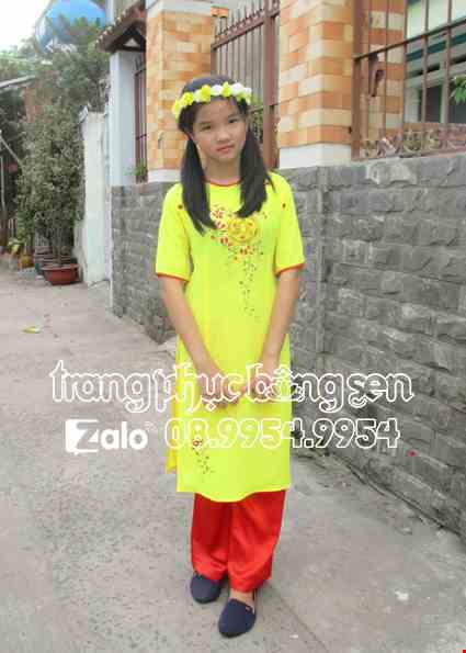 Ao dai cach tan tre em