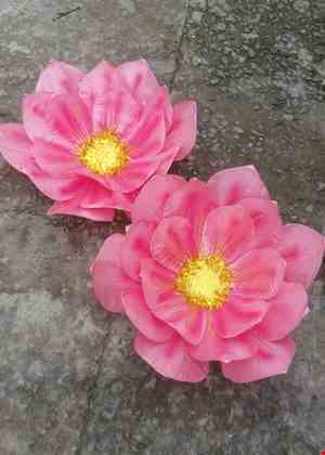 Cho thue Hoa múa cầm tay hoa vải 3 lớp màu hồng