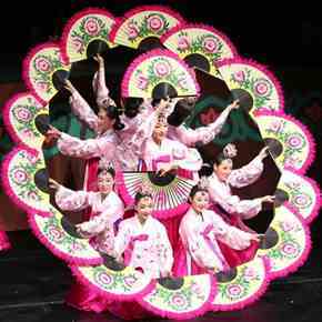 Hình ảnh cho thể loại Quạt múa