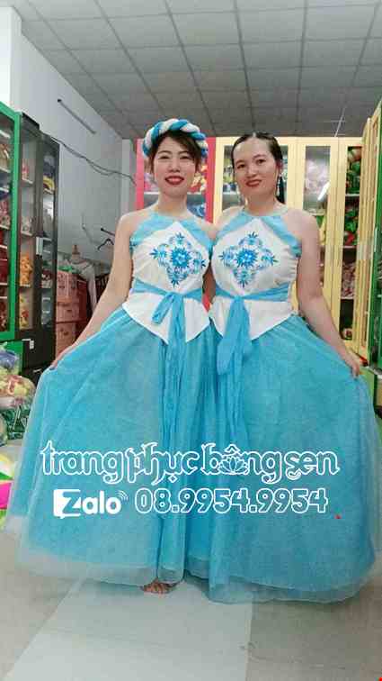yếm váy tứ thân