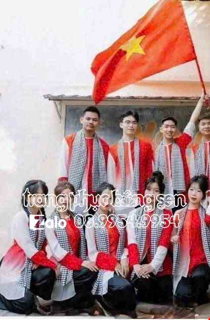 Cho thue Trang phục bà ba đồng dao trắng đỏ