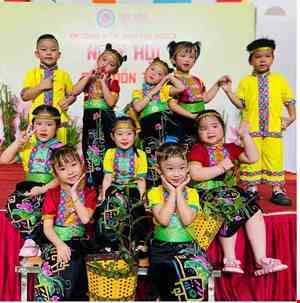 trang phục dân tộc thái trẻ em