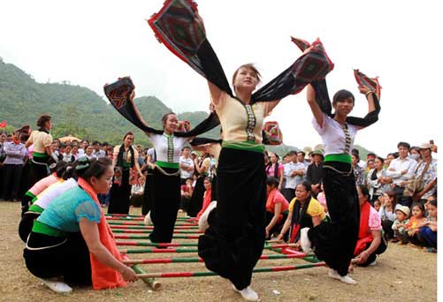 Múa sạp dân tộc Thái