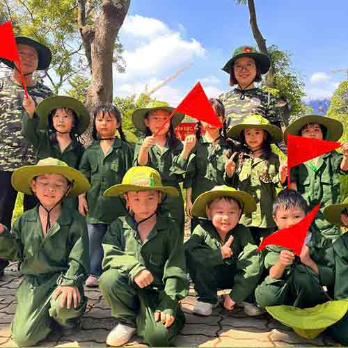 Trang Phục Bông Sen