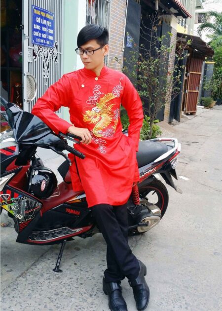 Áo dài cách tân nam đỏ vẽ rồng