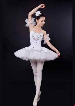 Đầm múa ba lê trắng dán đá