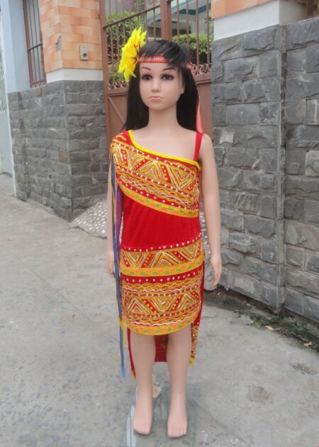 Đầm Tây Nguyên mầm non nhung đỏ chéo vai 2 tầng