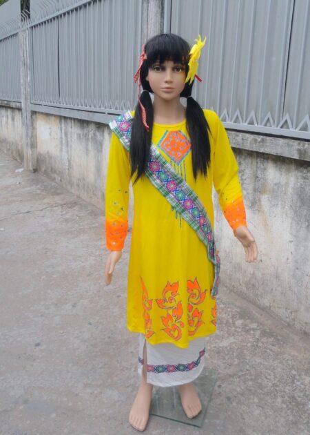 Dân tộc Chăm tiểu học nữ thun vàng phun kim tuyến