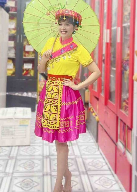 Dân tộc H'Mông / Mèo vàng phối hồng