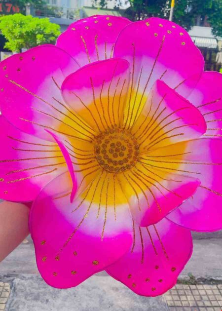 Hoa múa cầm tay màu hồng dạ quang cỡ lớn