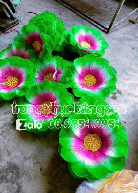 Hoa múa cầm tay trẻ em