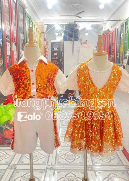 Set đồ múa hát hiện đại / cổ động / flashmod tông cam trắng trẻ em