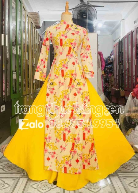 Trang phục áo dài truyền thống lụa trắng in mai đào