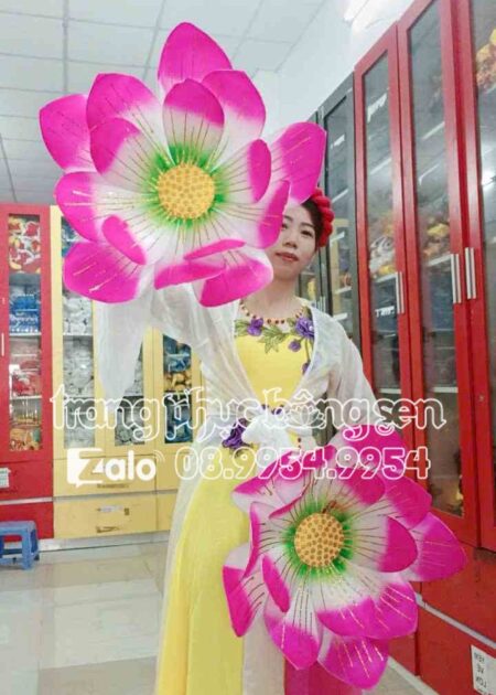 Trang phục đầm múa tứ thân vàng hồng