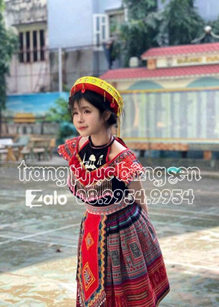 Trang phục dân tộc Mèo/ H Mông tông đỏ truyền thống cực kỳ đẹp