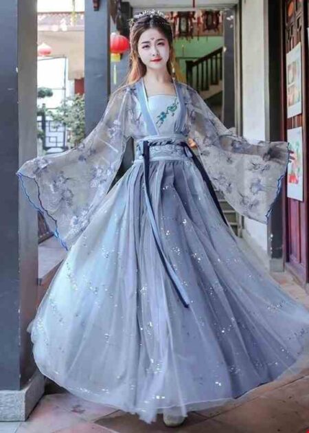 Trang phục Hằng Nga (chị Hằng) yếm trơn, áo váy lưới xanh ghi