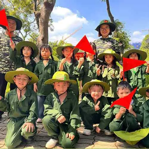 Cho thuê trang phục biểu diễn tại TPHCM