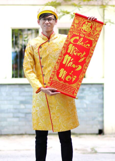 Áo dài cách tân nam gấm sò vàng