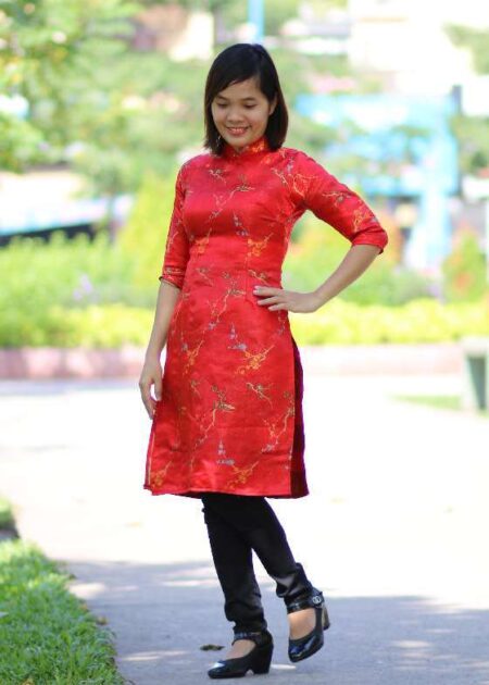 Áo dài cách tân nữ gấm đỏ