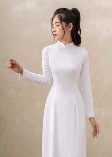 Áo dài lụa trắng nữ sinh