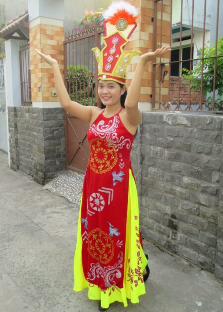 Áo dài múa Âu Lạc nhung đỏ