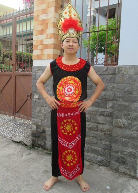 Âu Lạc nam màu đen viền đỏ, đai 1 tà