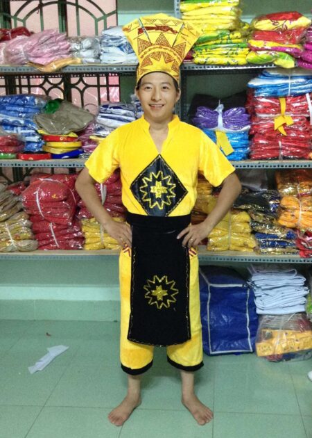 Âu Lạc nam nhung vàng có tay