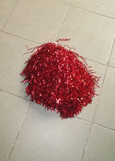 Bùm bum (bông tua) cổ động màu đỏ