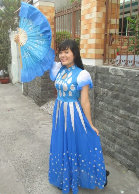 Đầm múa biển đảo tay cánh tiên, váy chấm bi