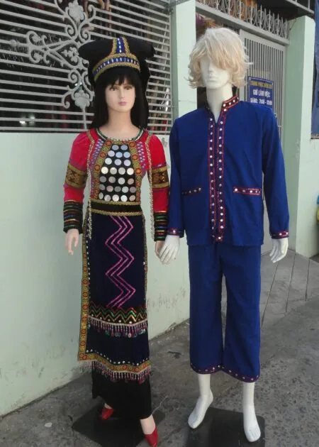 Dân tộc SI LA
