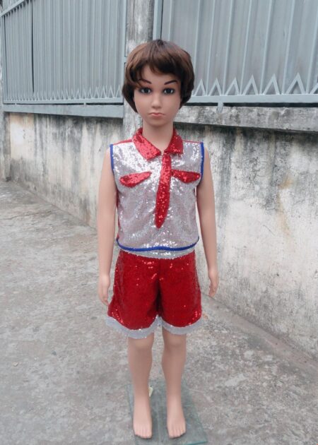 Đồ múa hiện đại mầm non quần áo kim sa trắng đỏ cổ gắn cà vạt