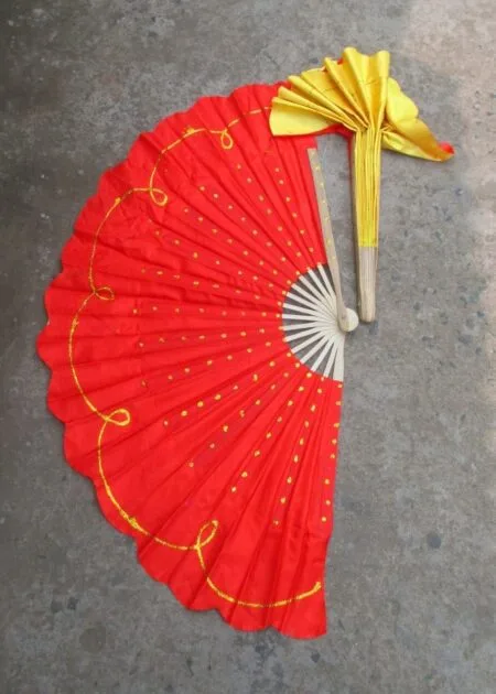 Quạt nan tre chấm bi kim tuyến 2 màu đỏ - vàng