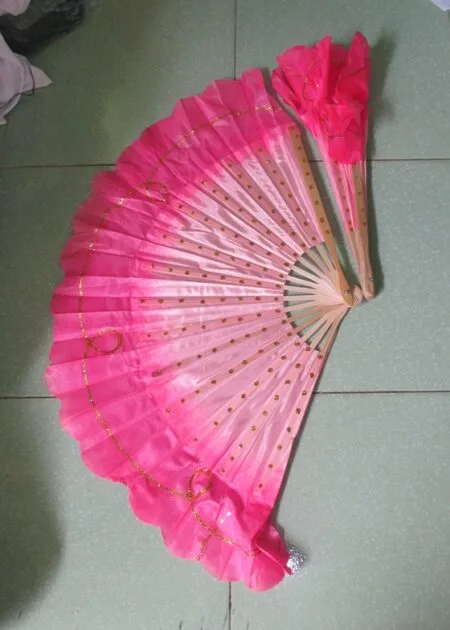Quạt nan tre chấm bi kim tuyến hồng