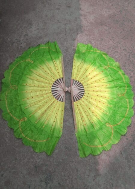 Quạt nan tre chấm bi kim tuyến xanh