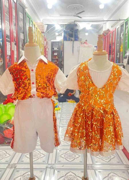 Set đồ múa hát hiện đại / cổ động / flashmod tông cam trắng trẻ em