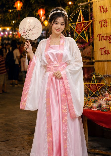 thuê trang phục Hằng Nga tại tphcm