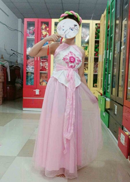 Trang phục đầm múa tứ thân hồng