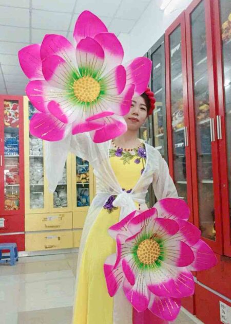 Trang phục đầm múa tứ thân vàng hồng