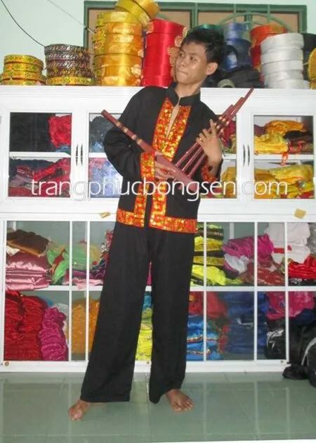 Trang phục dân tộc Mèo nam màu đen tay dài, quần dài