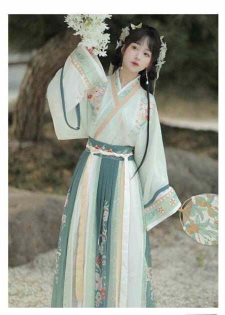 Trang phục Hằng Nga (chị Hằng) cổ trang