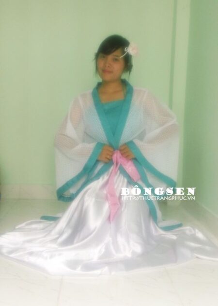 Trang phục Hằng Nga (chị Hằng) màu xanh