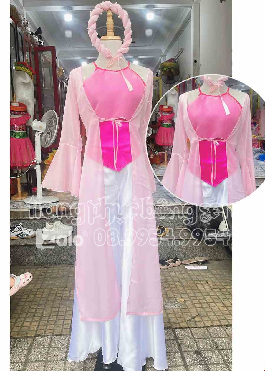trang phục tứ thân lụa hồng phấn yếm sen quần váy trắng