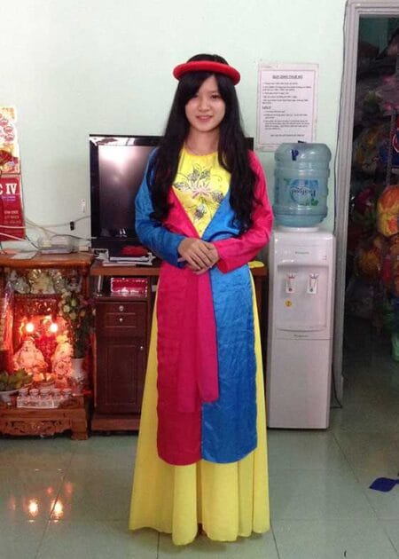 Tứ thân vải phi bóng màu xanh e - hồng