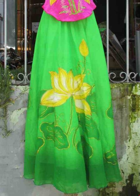Váy đụp xanh sen vàng