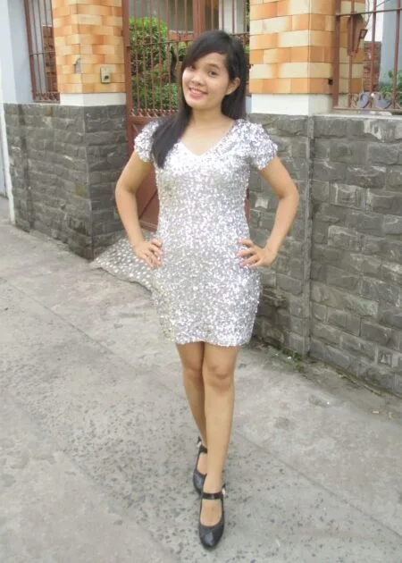 Váy ôm body kim sa trắng