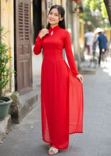 Áo dài biểu diễn voan cổ giọt nước màu đỏ