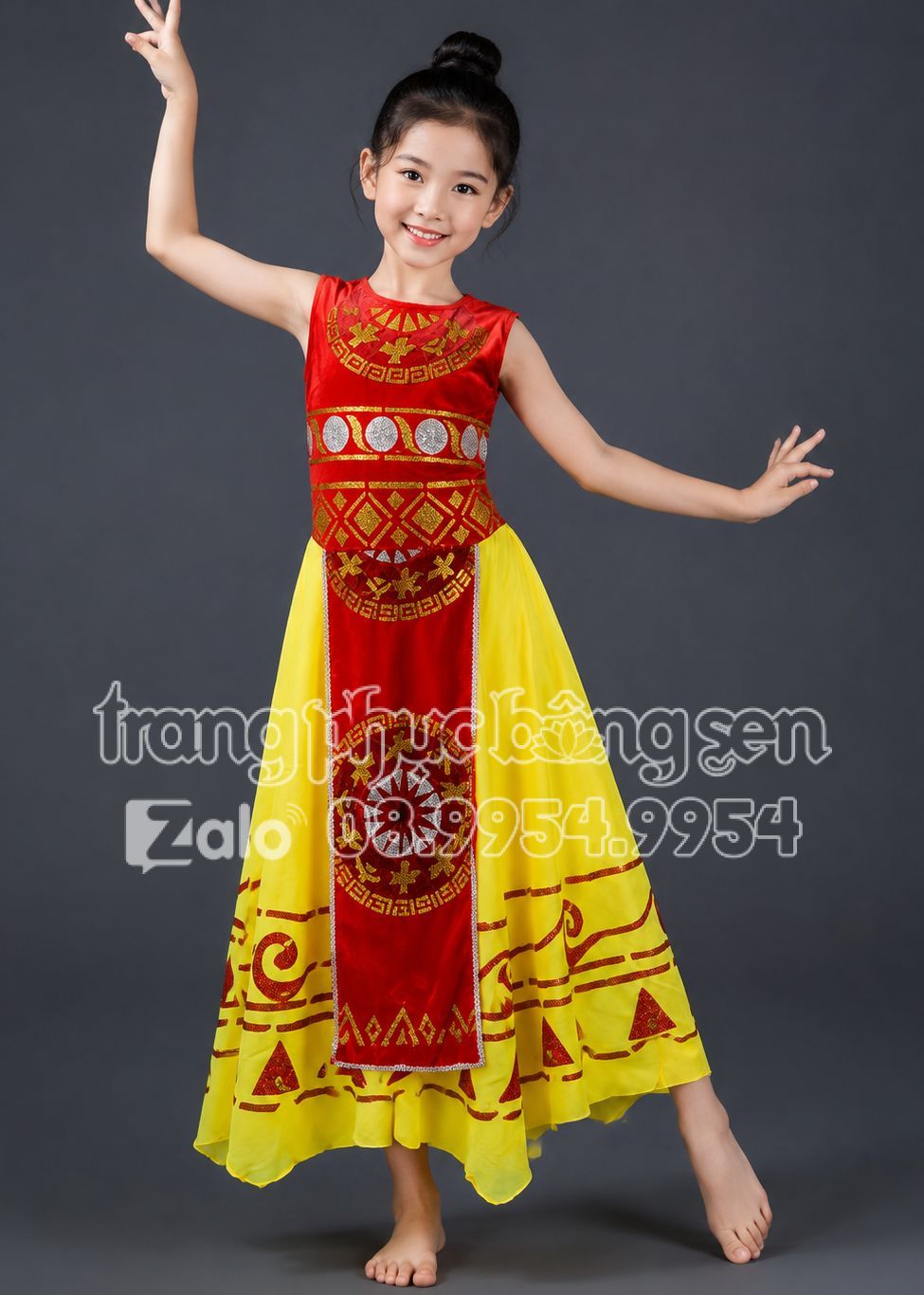 đầm múa Âu Lạc nhỏ thân nhung đỏ váy vàng