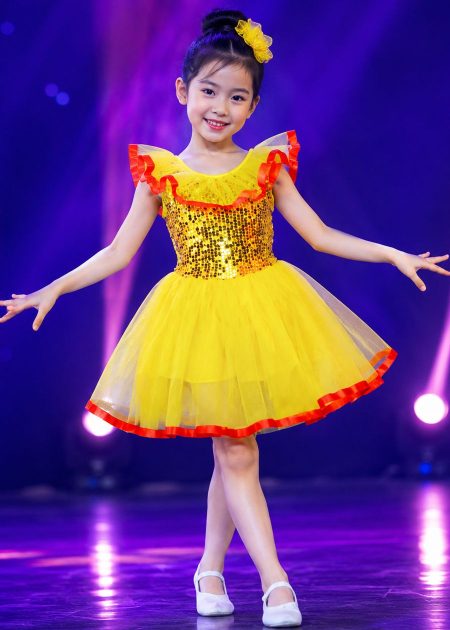 Đầm múa trẻ em kim sa vàng bèo cổ