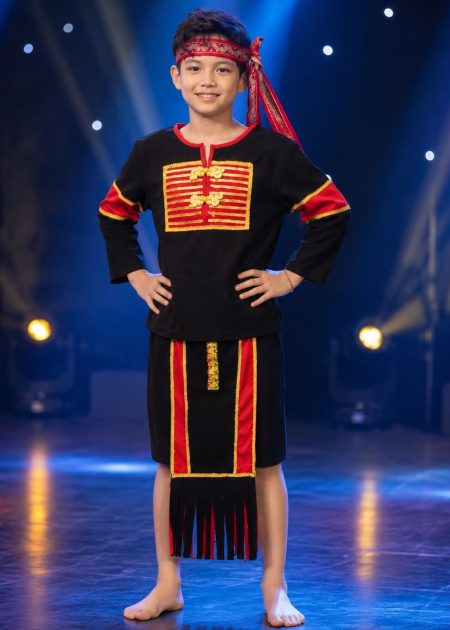 Dân tộc Ê Đê (Tây Nguyên) nam trẻ em nhung đen