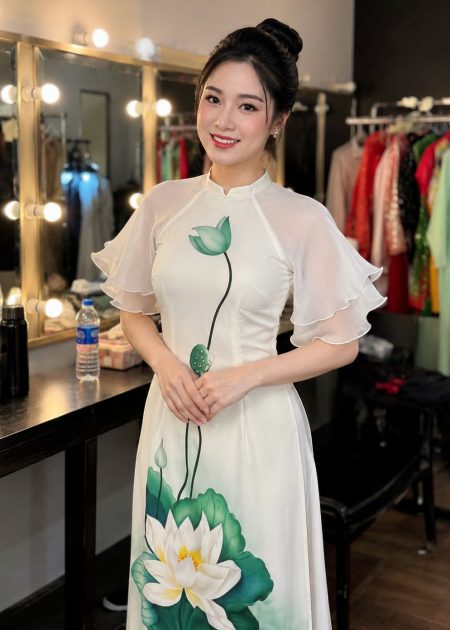 Shop cho thuê đồ áo dài sen trắng tinh khôi tay cánh tiên